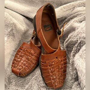 AEROSOLES Women's 8B Woven Huarache Leather Sandals Flat Buckle Shoes Brown VTG